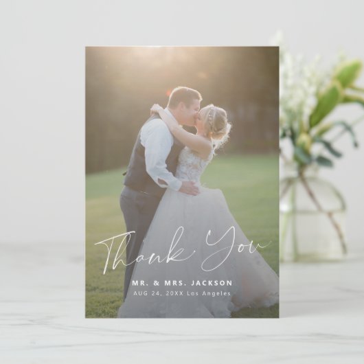 Moderne, eenvoudige scripttrouwfoto bedankkaart (Staand voorkant)
