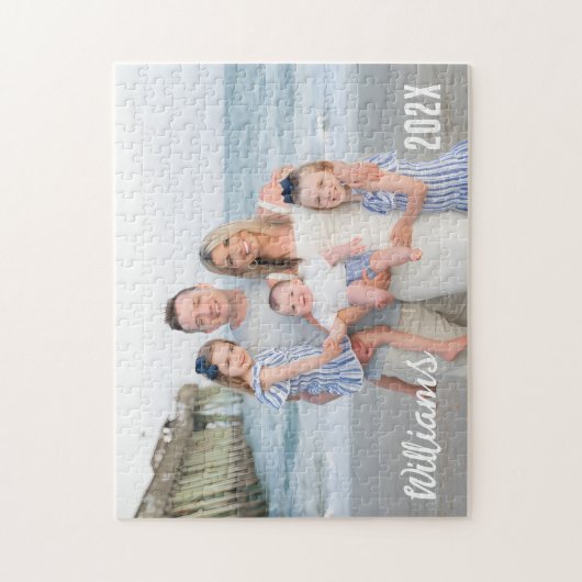 Moderne Eenvoudige Speelse Script Familie Foto Leg Legpuzzel (Verticaal)