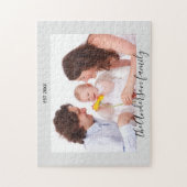 Moderne Eenvoudige Speelse Script Familie Foto Legpuzzel (Verticaal)