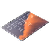 Moderne, eenvoudige, stedelijke vormgeving van onv notitieboek (Linkerzijde)