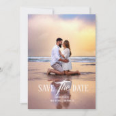 Moderne Eenvoudige Strand Zonsondergang Koppel Fot Save The Date (Voorkant)