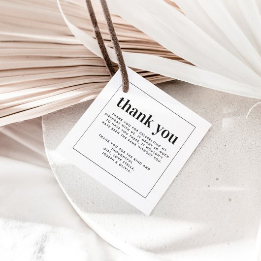 Moderne eenvoudige typografie verjaardag dank u bedankjes labels