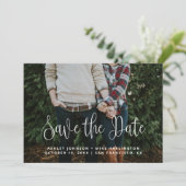 Moderne, eenvoudige witscript calligrafie bruiloft save the date (Staand voorkant)