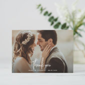 Moderne Eenvoudige Witte Overlay Tekst Foto Bruilo Bedankkaart (Staand voorkant)