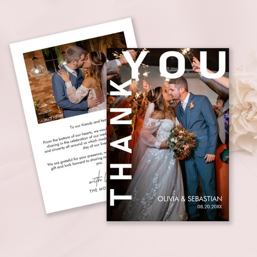 Moderne eenvoudige witte overlay tekst trouwfoto bedankkaart