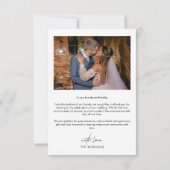 Moderne eenvoudige witte overlay tekst trouwfoto bedankkaart (Achterkant)