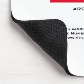 Moderne, eenvoudige, witte, rode, zwarte professio muismat (Hoek)