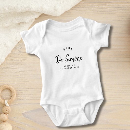 Moderne Eenvoudige zwangerschapsaankondiging Baby  Romper