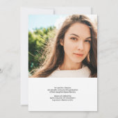 Moderne, eenvoudige zwarte 2 foto's afstuderen aankondiging (Achterkant)