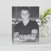 Moderne Eenvoudige Zwarte en Witte Afstuderen Aankondiging (Staand voorkant)