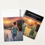 Moderne eenvoudige zwarte familie foto's monogram planner<br><div class="desc">Moderne zwarte familie foto monogram naam Planner. U kunt het personaliseren en uw eigen foto's toevoegen,  jouw namen en tekstjaar toevoegen.</div>