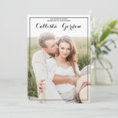 Moderne Eenvoudige Zwarte Grens Fotocollage Trouwe Kaart (Staand voorkant)