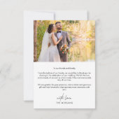 Moderne eenvoudige zwarte overlay tekst trouwfoto bedankkaart (Achterkant)