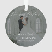 Moderne eerste kerst getrouwde foto Ornament (achterkant)