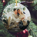 Moderne Eerste Kerstmis ging over mevrouw & de hee Keramisch Ornament<br><div class="desc">Moderne Eerste Kerstmis ging over mevrouw & de heer.</div>