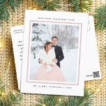 Moderne Eerste Kerstmis, Mr. en Mrs. Foto Feestdagenkaart<br><div class="desc">Eenvoudig en modern met een van uw favoriete foto als briefkaart voor de eerste kerstvakantie van de heer en mevrouw.</div>