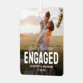 Moderne Eerste Kerstverloofde Keepsake Foto Metalen Ornament (Voorkant links)