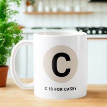 Moderne eerste mok – “C is voor [naam]” ontwerp