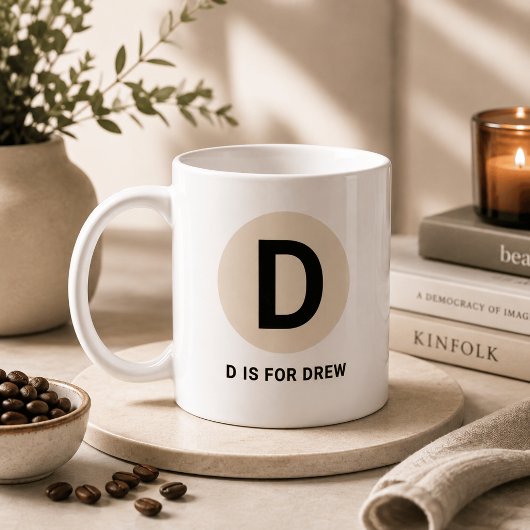 Moderne eerste mok – “D staat voor [Naam]” ontwerp