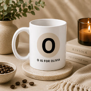 Moderne eerste mok – “O is voor [naam]” ontwerp