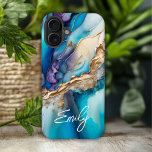 Moderne Elegant Blue Gold Marble Persoonlijke naam iPhone 16 Plus Hoesje<br><div class="desc">Modern Elegant Blue Gold Marble Personalized Name iPhone 16 Plus-Hoesjes bevat uw persoonlijke naam in een elegante kalligrafiescripttypografie op een hedendaagse blauw- en goudmarmeren achtergrond. Perfect cadeau voor haar verjaardag,  moeder voor Moederdag,  zus of bestie voor kerst en feestdagen. Ontworpen door ©Evco Studio www.zazzle.com/store/evcostudio</div>