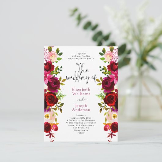 Moderne Elegant Burgundy Floral Rozen Roze bruilof Kaart (Staand voorkant)