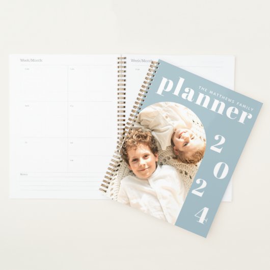 Moderne Elegant Custom Family Photo 2023 Calendar Planner (Display)
