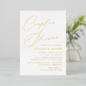 Moderne Elegant Gold Script Couple's Shower Folie Uitnodiging (Staand Voorkant)