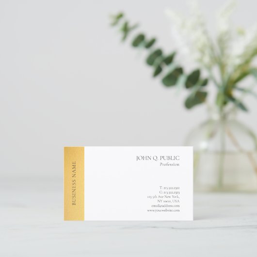 Moderne Elegant Goud Wit Minimalistische Sjabloon Visitekaartje (Staand voorkant)