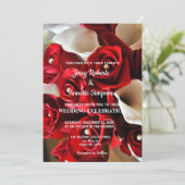 Moderne Elegant Red White Floral Wedding Custom Kaart (Staand voorkant)