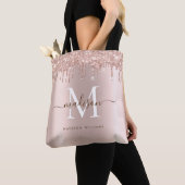 Moderne Elegant Roos Gold Glitter Monogram Script Tote Bag (Dichtbij)