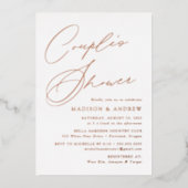 Moderne Elegant Roos Gold Script Couple's Shower Folie Uitnodiging (Voorkant)