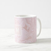 Moderne Elegant Roze Marmer Aangepast Monogram Koffiemok (Voorkant rechts)