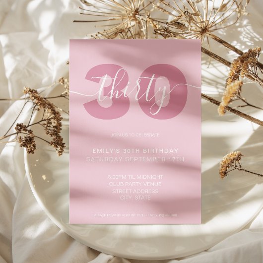 Moderne Elegant Script 30th Birthday Uitnodiging