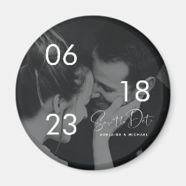 Moderne Elegant Script Couple Photo Save the Date Magneet