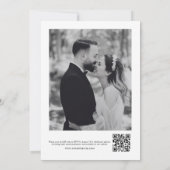 Moderne Elegant Script Photo QR Code Weddenschap Kaart (Achterkant)
