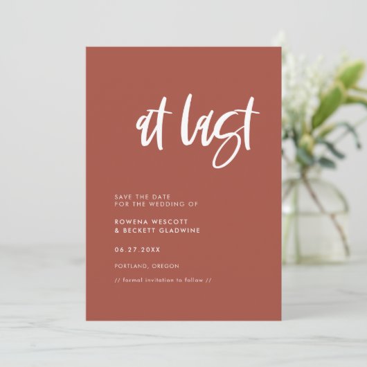 Moderne elegant verbrande baksteen bruiloft eindel save the date (Staand voorkant)