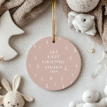 moderne elegante baby eerste kerstmis natuurlijke  keramisch ornament<br><div class="desc">Het eerste kerstvakantieontwerp van de baby. Met de hand getekend kerstboompatroon met ruimte voor baby's,  naamfoto's en andere details op de achterkant. Een deel van een collectie. Natuurlijke toffee kleur kan worden aangepast.</div>