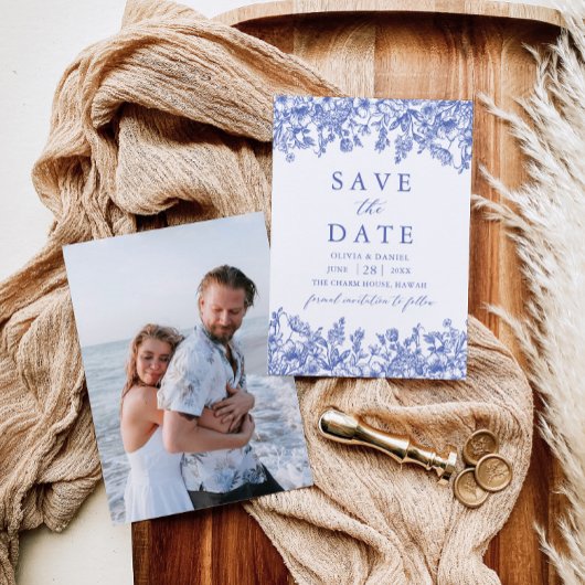 Moderne Elegante Blauwe Bloemenfoto Save the Date Kaart