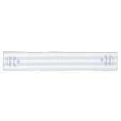 Moderne Elegante Blauwe Witte Strepen Script Bruil Lange Tafelloper (Horizontaal)