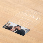 Moderne Elegante Bodem Foto Kalligrafie Trouwen Acryl Uitnodigingen (Laagn)