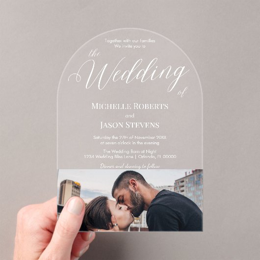 Moderne Elegante Bodem Foto Kalligrafie Trouwen Acryl Uitnodigingen (Insitu (Draagbaar))