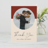 Moderne elegante, eenvoudige scriptfotobruiloft bedankkaart (Staand voorkant)