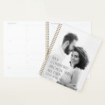 Moderne elegante fotoliefhebber volledig cadeaupla planner<br><div class="desc">Moderne,  elegante fotoliefde voor typografie.. omdat dit alles eindigt met een modern meisje cadeau voor haar cadeau voor hem. Ideale verjaardag,  verjaardag,  bruiloft,  Valentijnsdag,  moederdag of vaders dag cadeau.</div>