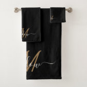 Moderne elegante Gold Monogram Script Naam Bad Handdoek (Insitu)