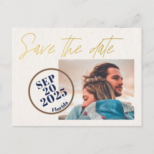 Moderne Elegante Gouden Typografie SAVE THE DATE Aankondigingskaart (Voorkant)