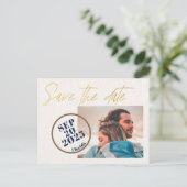 Moderne Elegante Gouden Typografie SAVE THE DATE Aankondigingskaart (Staand voorkant)