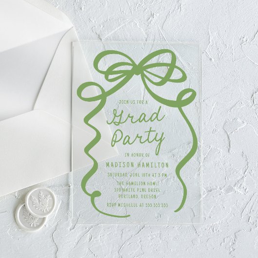 Moderne Elegante Green Bow Graduation Party Acryl Uitnodigingen