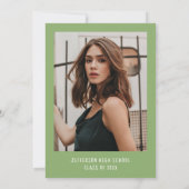 Moderne Elegante Groene Boog Foto Afstudeerfeest Kaart (Achterkant)