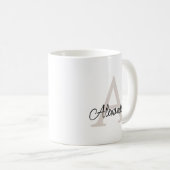 Moderne Elegante Handgeschreven Script Monogram & Koffiemok (Voorkant rechts)